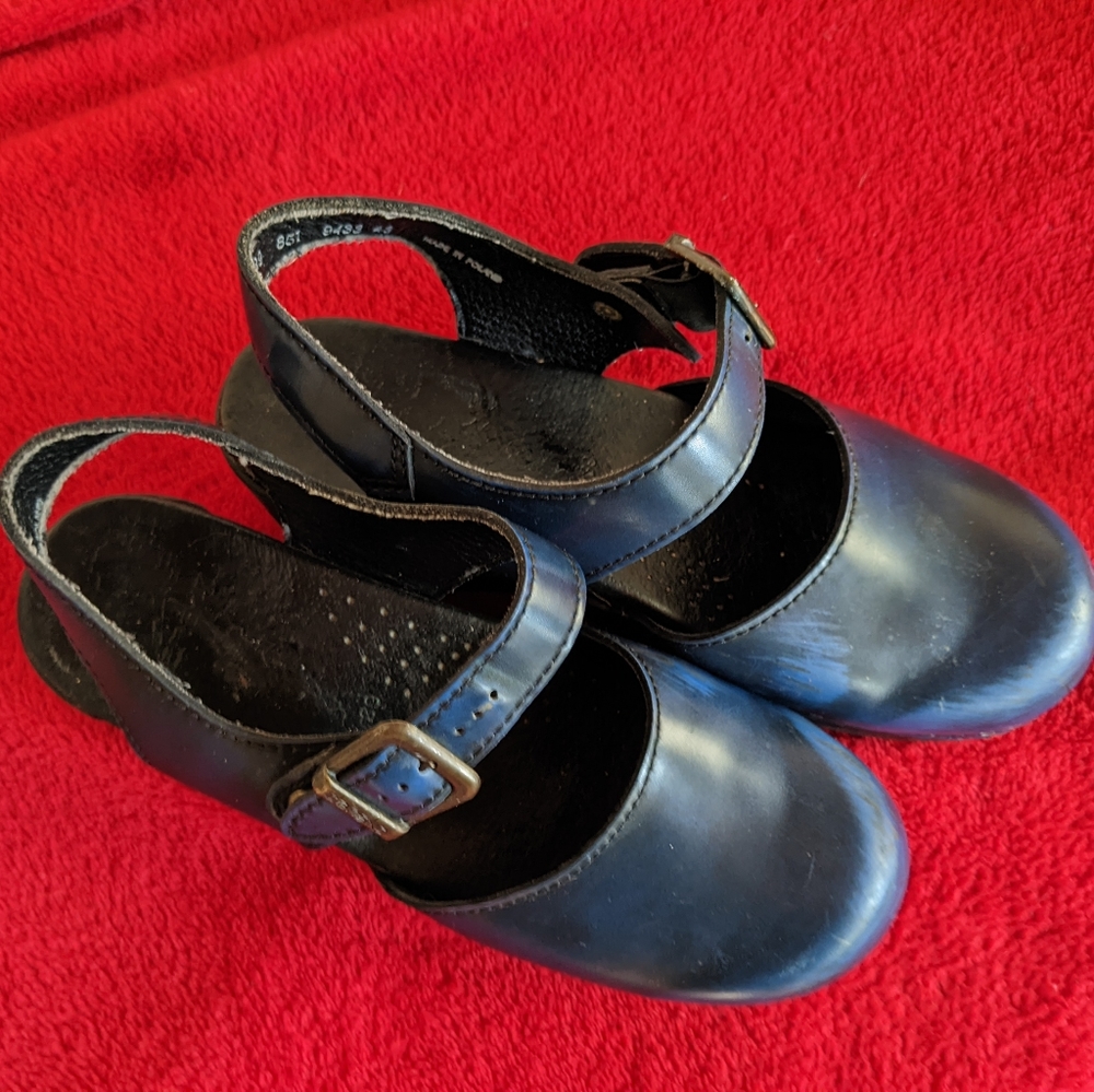 Dansko clogs size 39